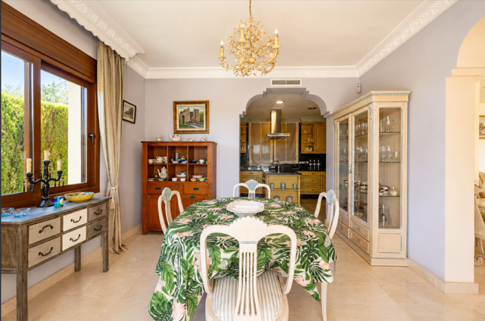 Image No.18-5 Bed Villa for sale
