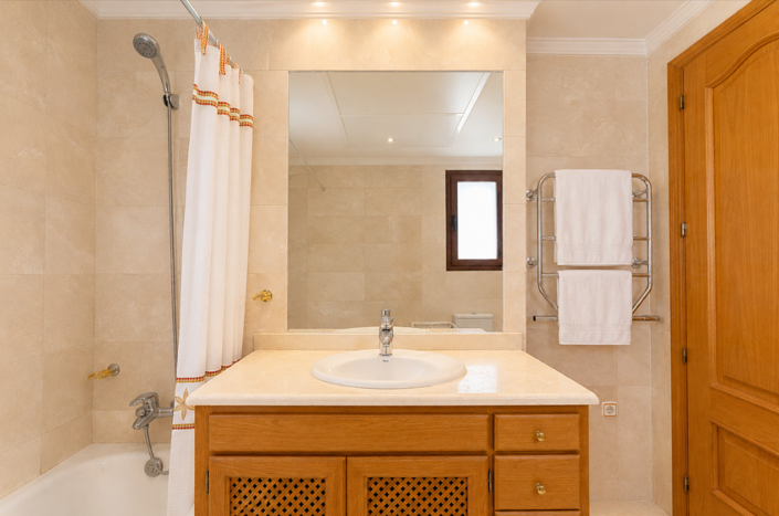 Image No.19-5 Bed Villa for sale