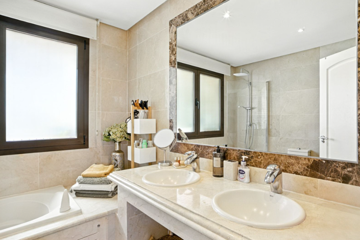 Image No.37-3 Bed Villa for sale