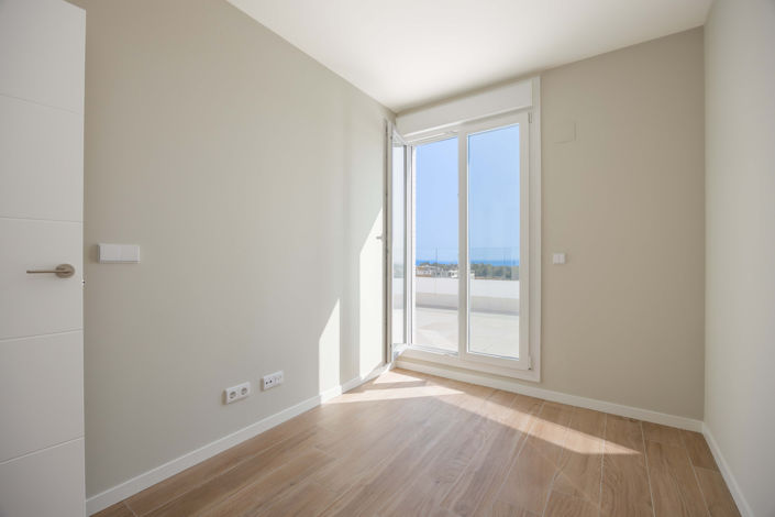 Image No.21-4 Bed Penthouse for sale