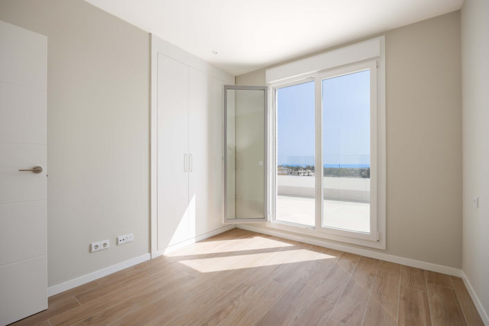 Image No.37-4 Bed Penthouse for sale