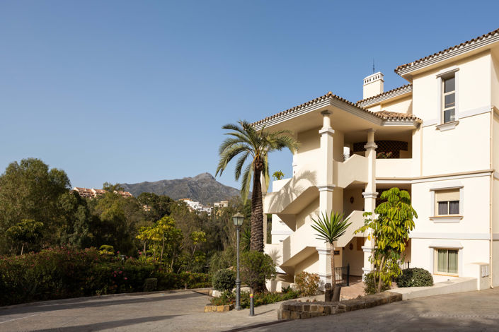 Image No.2-3 Bed Property for sale