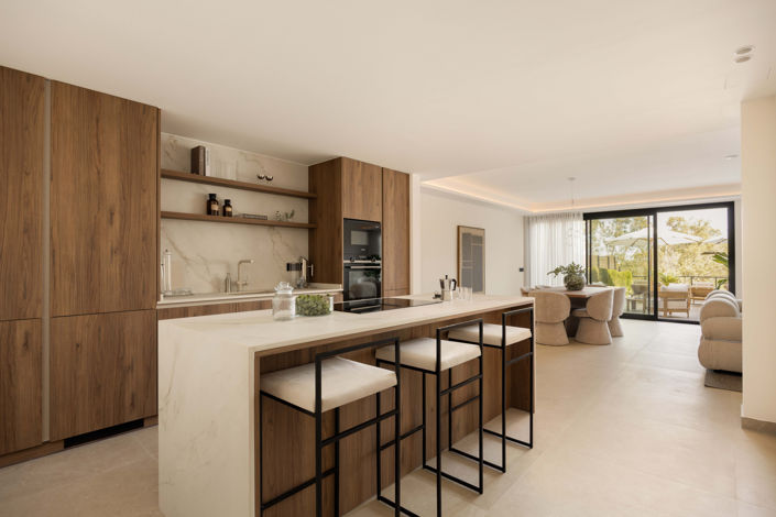 Image No.5-3 Bed Property for sale