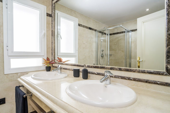 Image No.19-3 Bed Apartment for sale