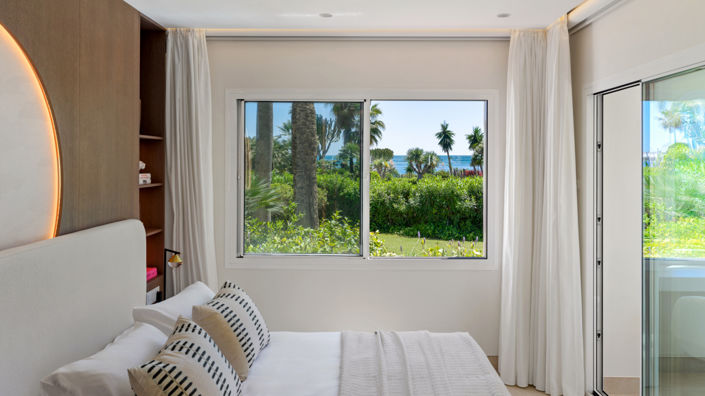 Image No.18-3 Bed Property for sale
