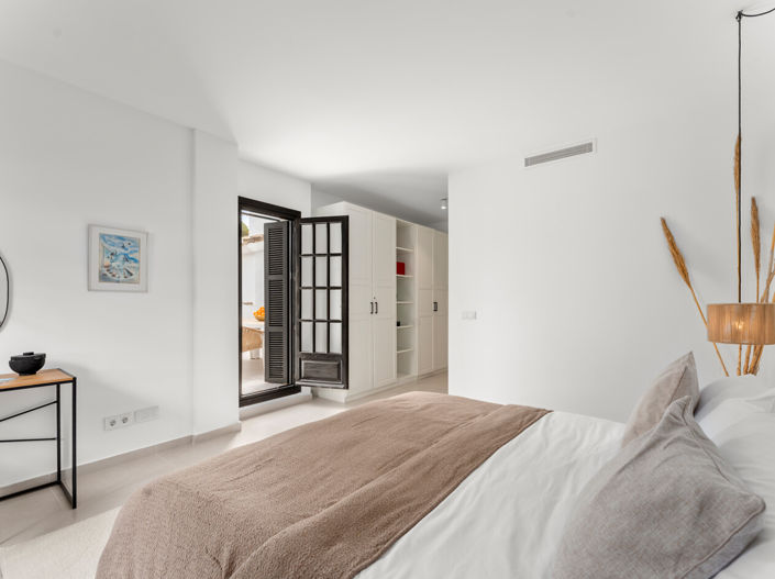 Image No.20-3 Bed Apartment for sale