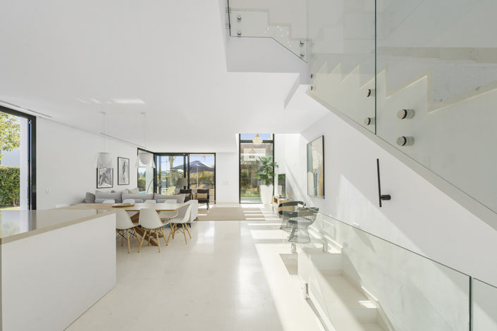 Image No.26-5 Bed Villa for sale