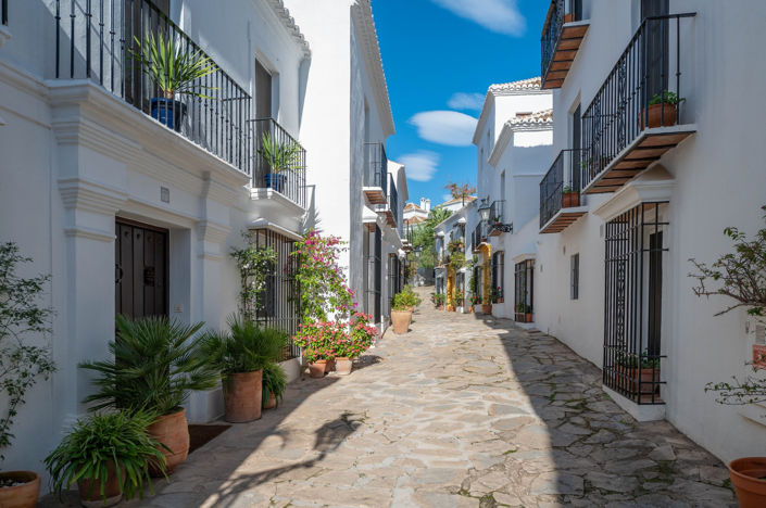 Image No.21-3 Bed Townhouse for sale