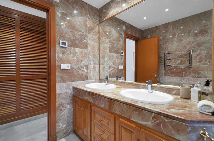 Image No.23-2 Bed Apartment for sale