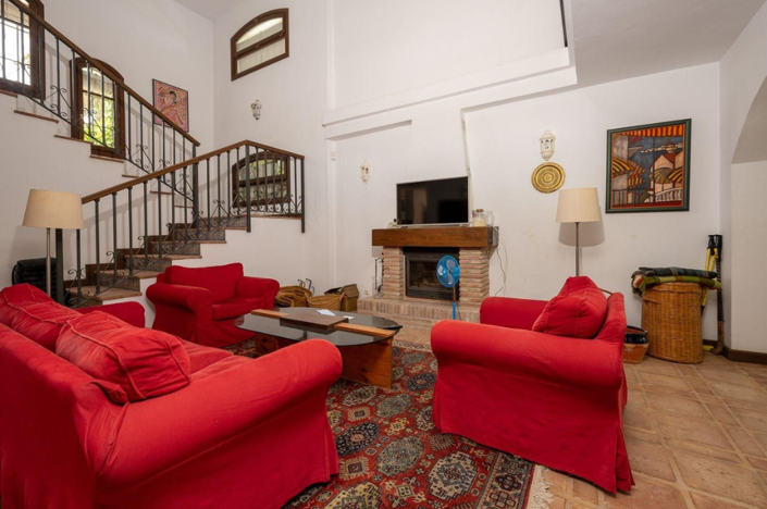 Image No.15-6 Bed Villa for sale