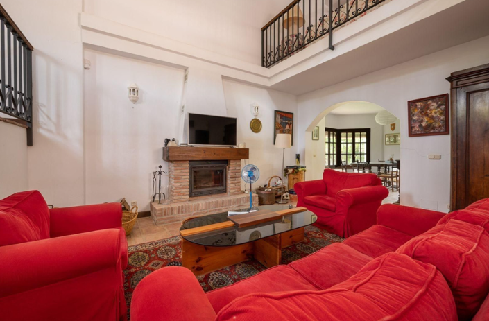Image No.17-6 Bed Villa for sale