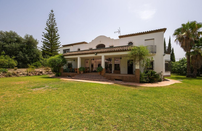 Image No.9-6 Bed Villa for sale