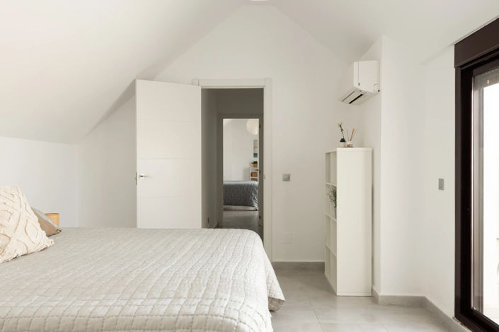 Image No.11-4 Bed Property for sale