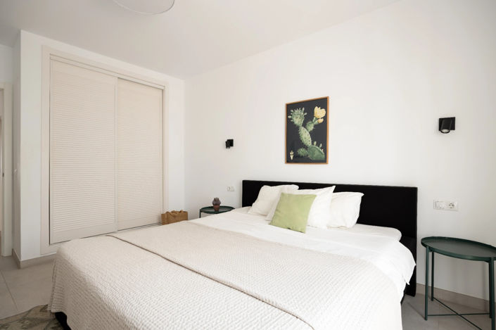Image No.21-3 Bed Apartment for sale