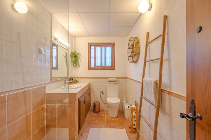 Image No.10-3 Bed Villa for sale