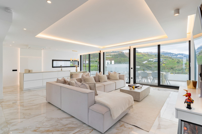 Image No.3-4 Bed Villa for sale