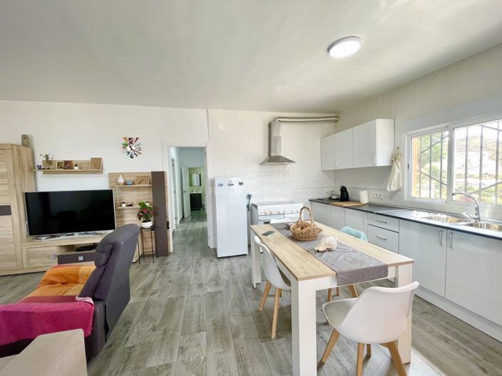 Image No.16-2 Bed Property for sale