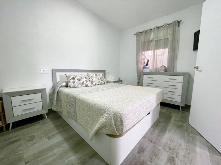 Image No.25-2 Bed Property for sale