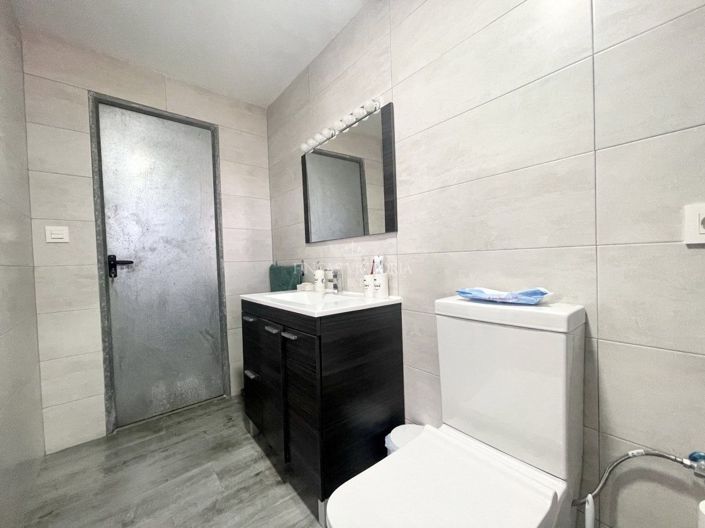 Image No.32-2 Bed Property for sale