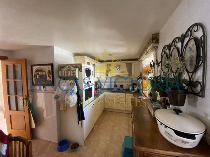 Image No.16-7 Bed Property for sale