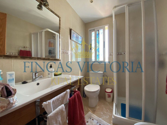 Image No.38-7 Bed Property for sale