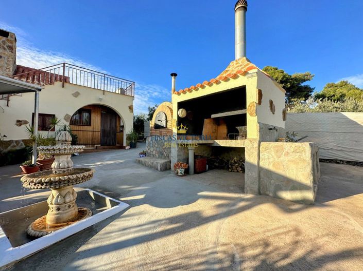 Image No.19-3 Bed Property for sale