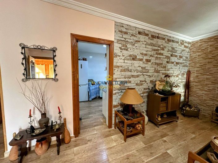 Image No.23-3 Bed Property for sale