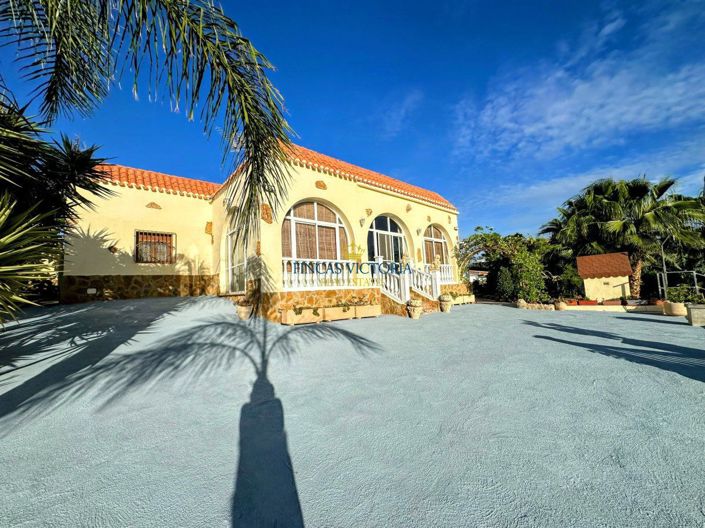 Image No.4-3 Bed Property for sale