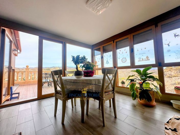 Image No.16-4 Bed Property for sale