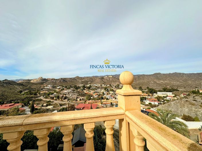 Image No.19-4 Bed Property for sale