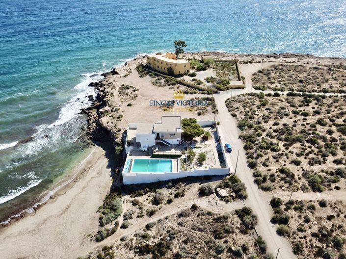 Image No.5-5 Bed Villa for sale