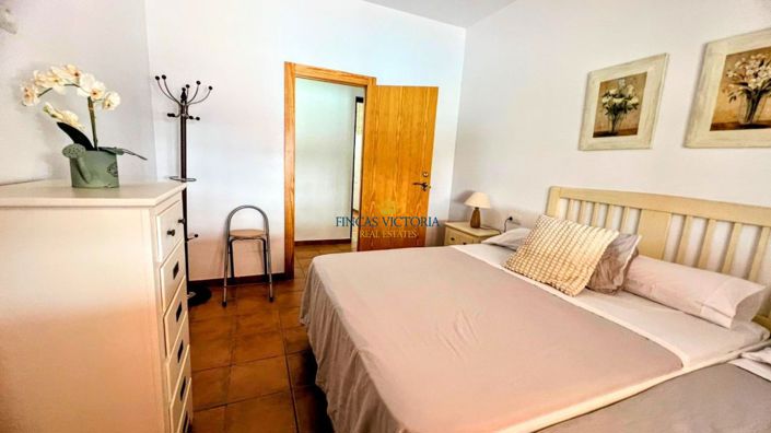 Image No.17-4 Bed Property for sale