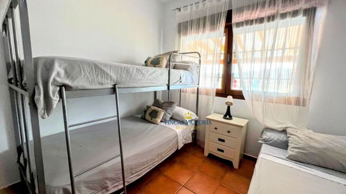 Image No.19-4 Bed Property for sale