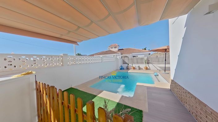 Image No.15-4 Bed Property for sale