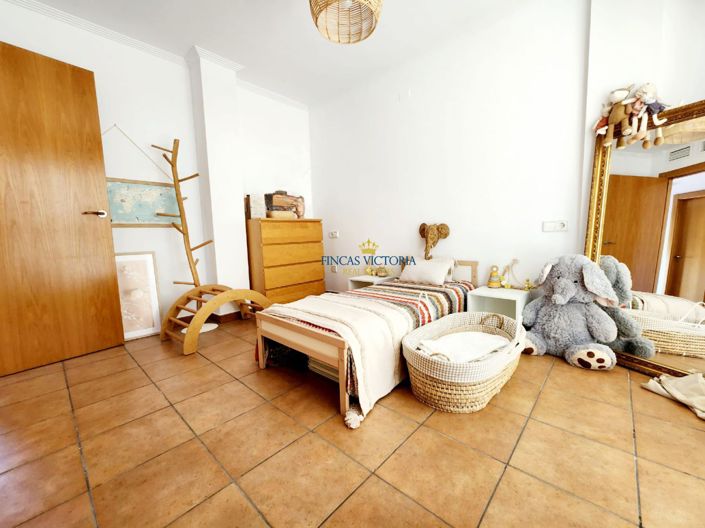 Image No.31-4 Bed Property for sale