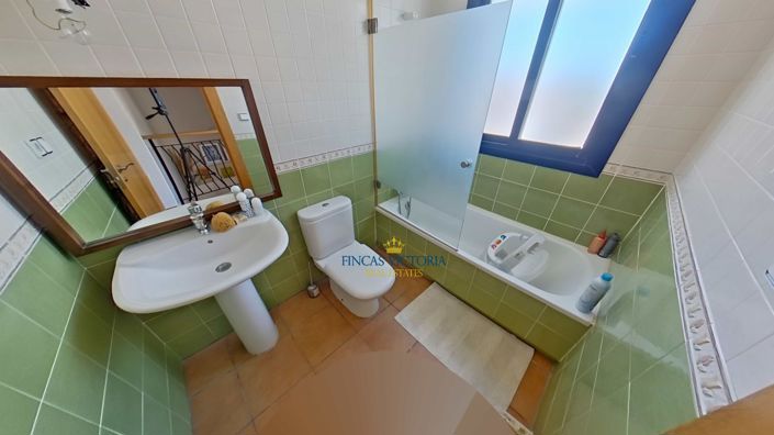 Image No.36-4 Bed Property for sale