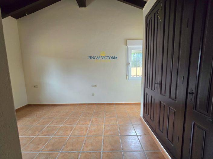 Image No.14-3 Bed Villa for sale