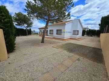 9796418031