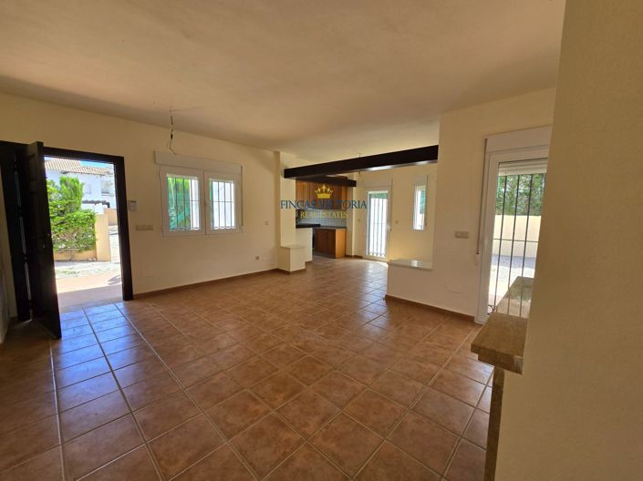 Image No.17-3 Bed Villa for sale