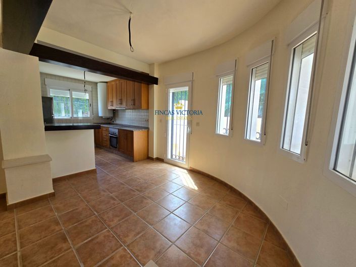 Image No.20-3 Bed Villa for sale