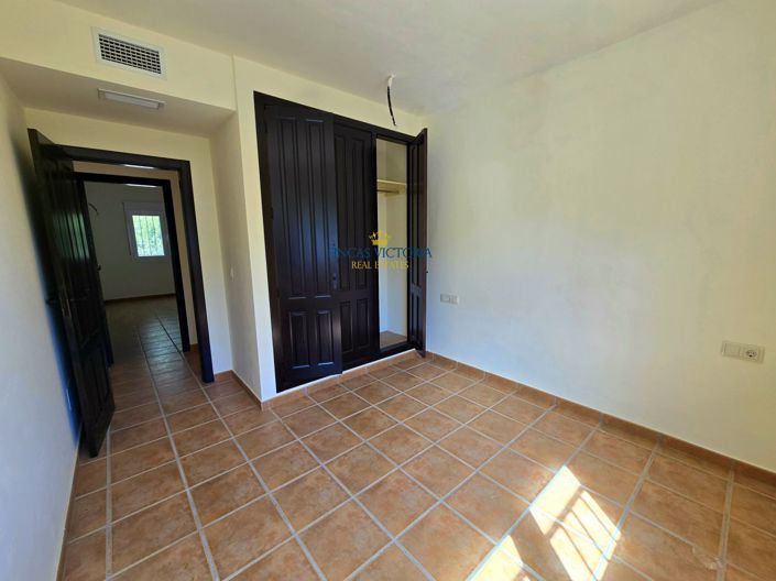 Image No.26-3 Bed Villa for sale