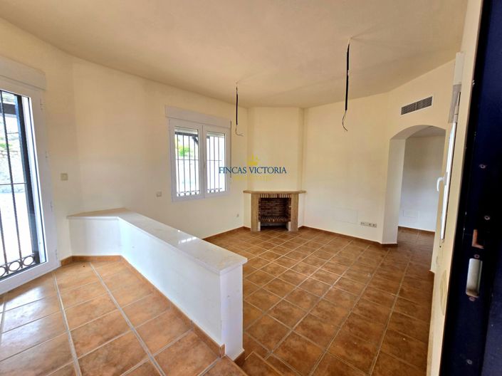 Image No.12-3 Bed Villa for sale