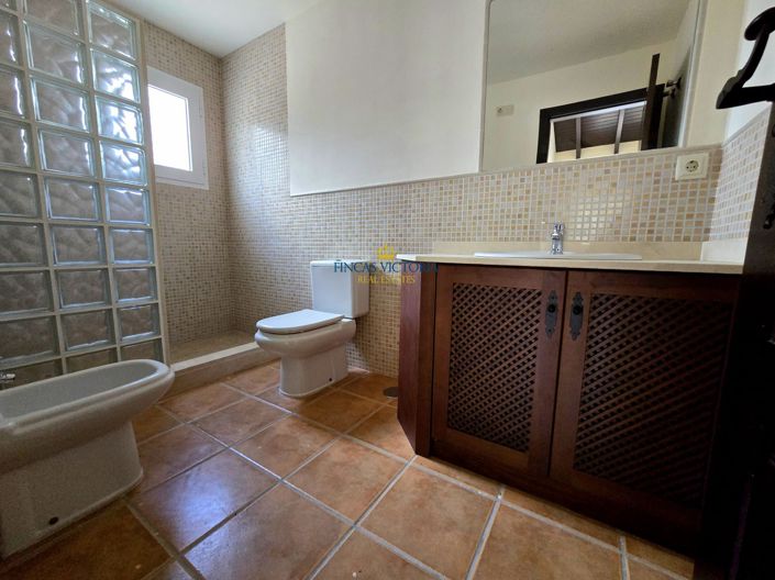 Image No.20-3 Bed Villa for sale