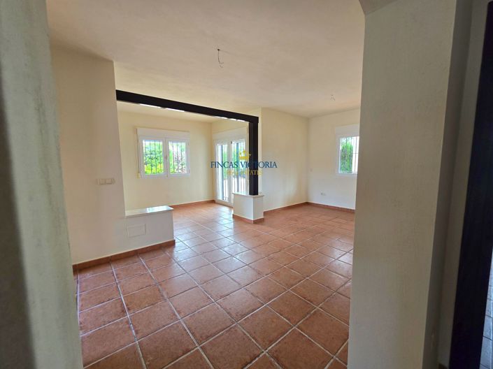 Image No.16-2 Bed Semi-Detached for sale