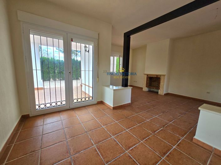 Image No.17-2 Bed Semi-Detached for sale