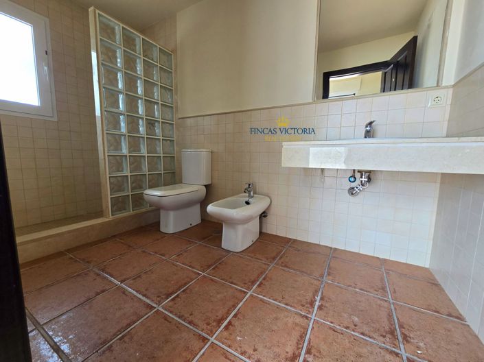 Image No.26-2 Bed Semi-Detached for sale