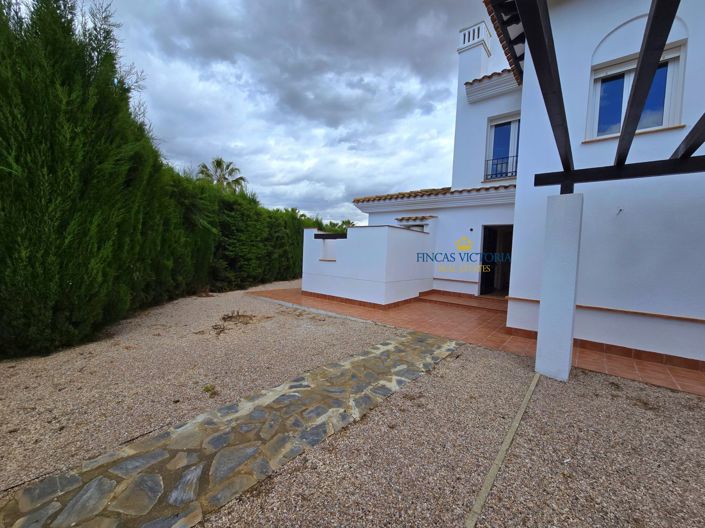 Image No.8-2 Bed Semi-Detached for sale