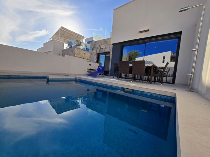 Image No.3-2 Bed Property for sale