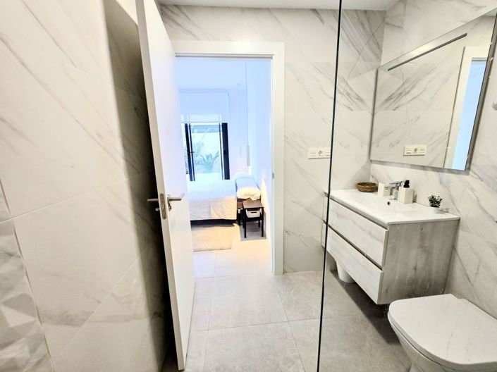 Image No.22-2 Bed Property for sale