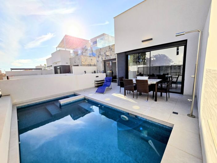 Image No.6-2 Bed Property for sale